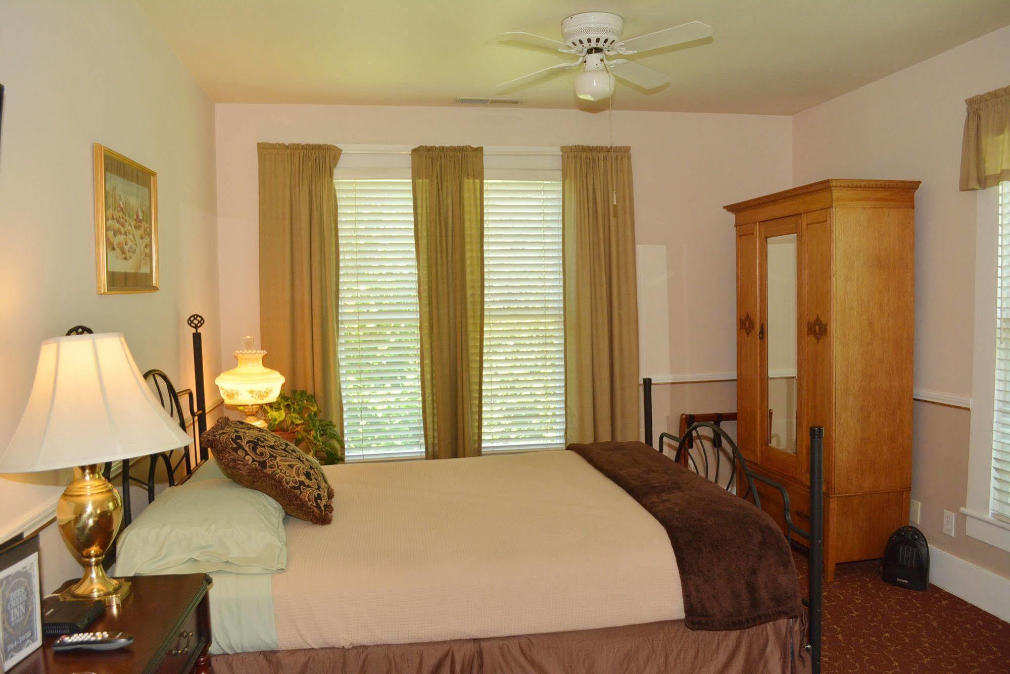 נבדה סיטי Deer Creek Inn מראה חיצוני תמונה