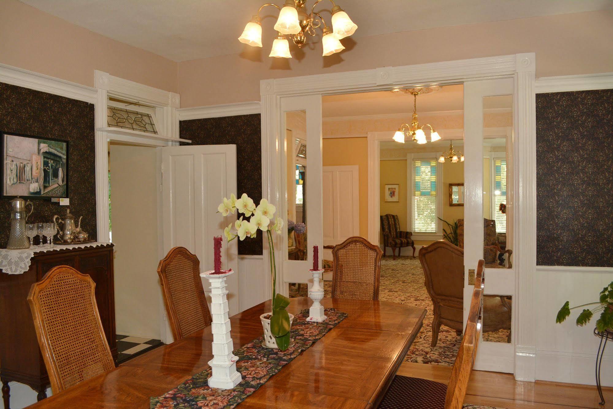 נבדה סיטי Deer Creek Inn מראה חיצוני תמונה