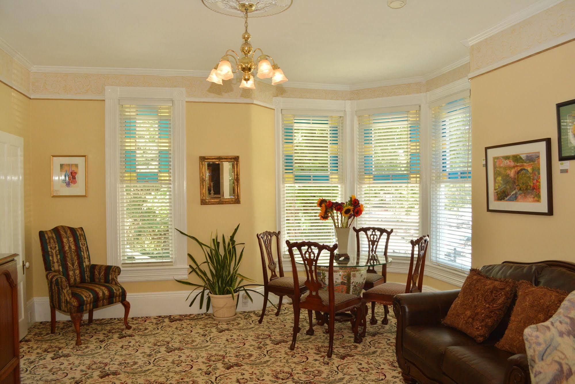 נבדה סיטי Deer Creek Inn מראה חיצוני תמונה